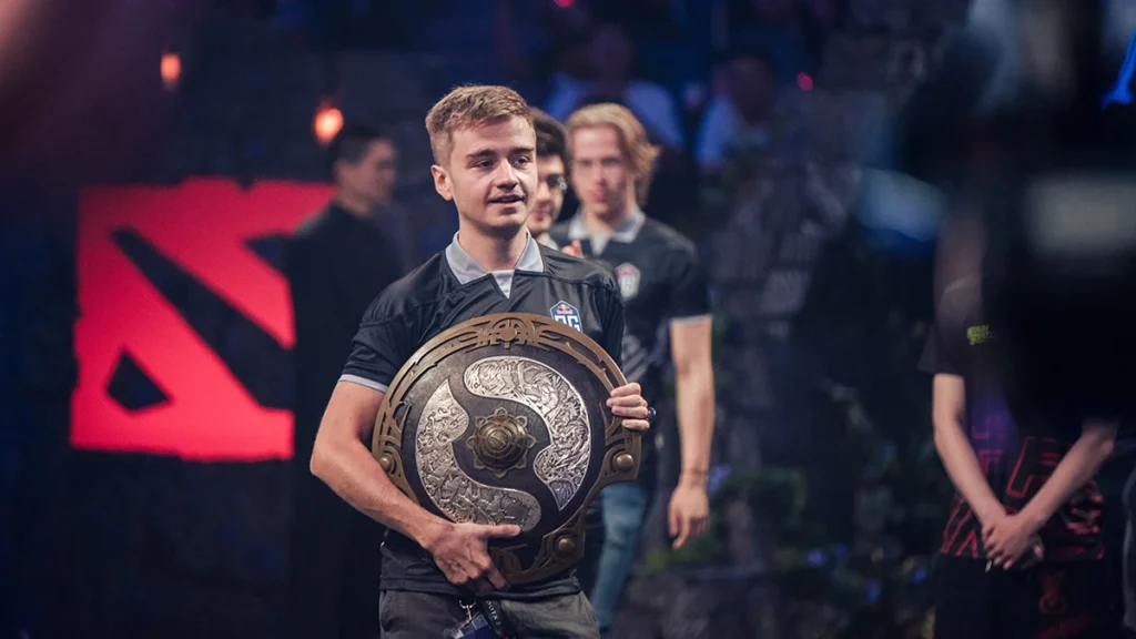 n0tail Carry
